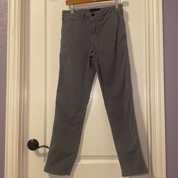 American Eagle Outfitters Mens Gray Original Straight Chino Size 28 x 32 EUC - Picture 2 of 13